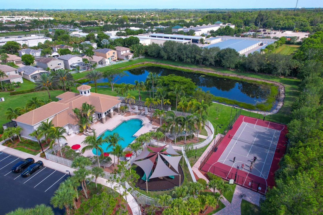 For Rent: $3,800 (4 beds, 2 baths, 2122 Square Feet)