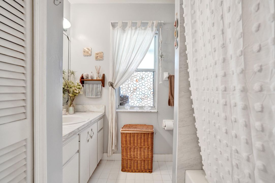 For Sale: $489,000 (3 beds, 2 baths, 1668 Square Feet)