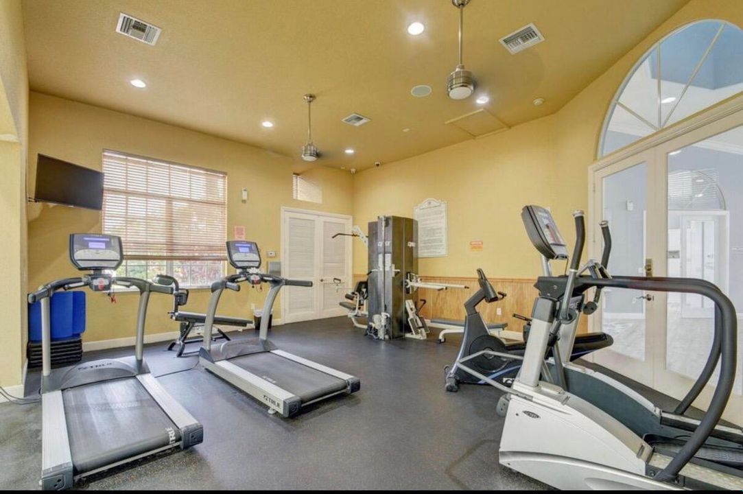 For Rent: $3,800 (4 beds, 2 baths, 2122 Square Feet)