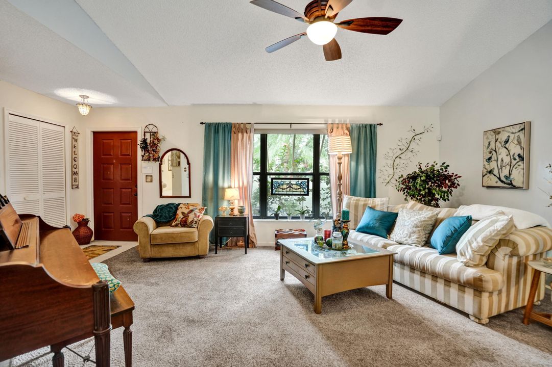 For Sale: $489,000 (3 beds, 2 baths, 1668 Square Feet)