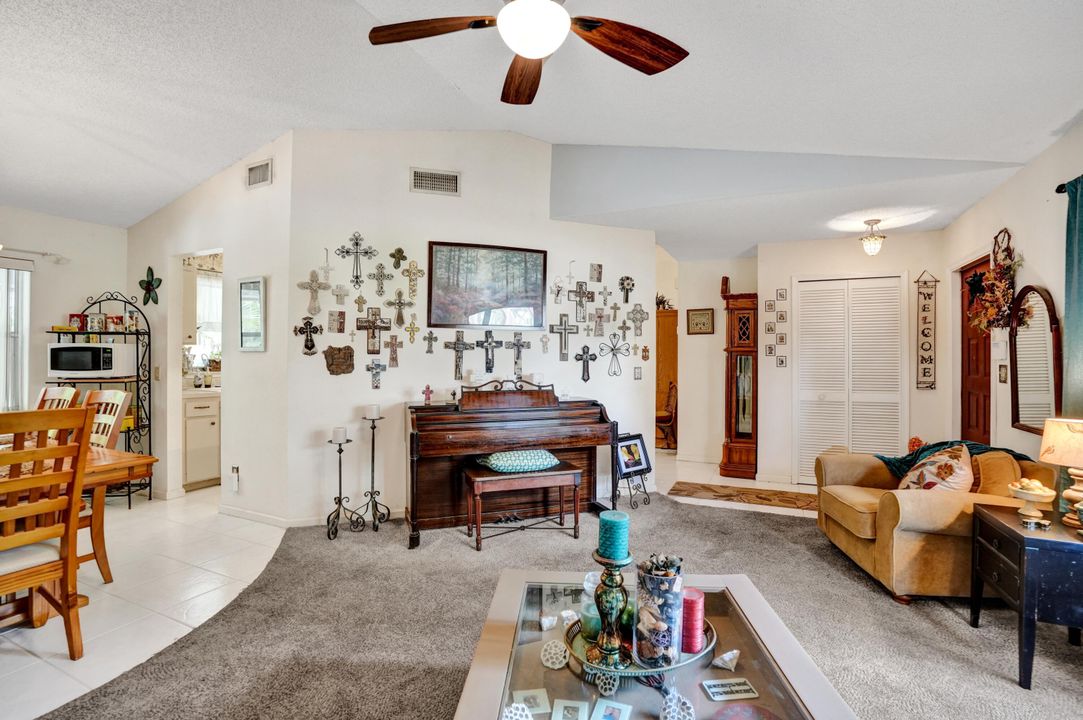 For Sale: $489,000 (3 beds, 2 baths, 1668 Square Feet)