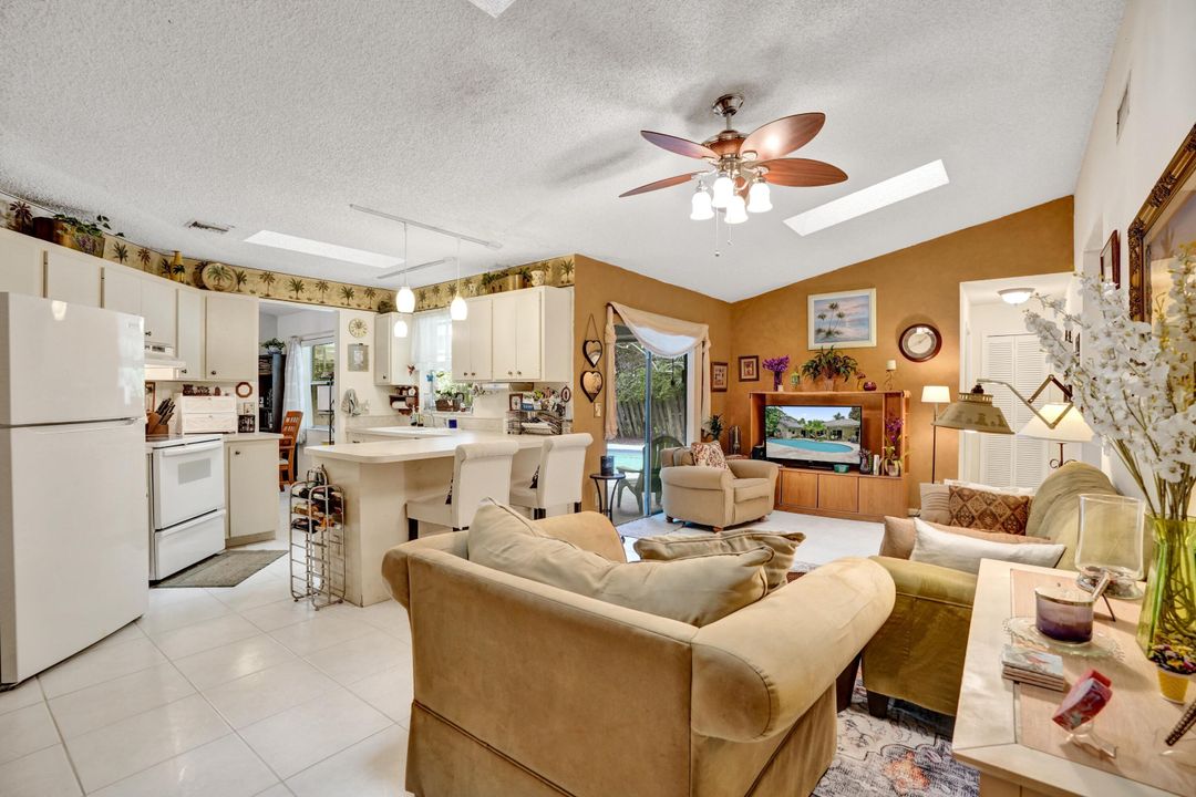 For Sale: $489,000 (3 beds, 2 baths, 1668 Square Feet)