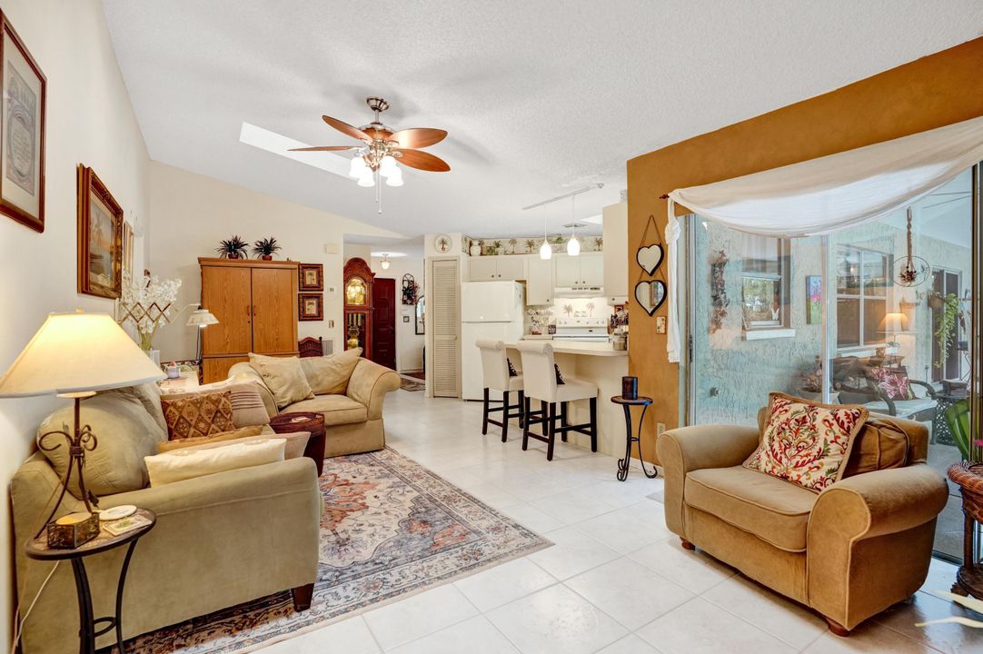 For Sale: $489,000 (3 beds, 2 baths, 1668 Square Feet)