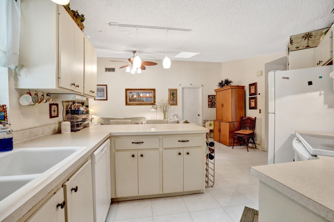 For Sale: $489,000 (3 beds, 2 baths, 1668 Square Feet)