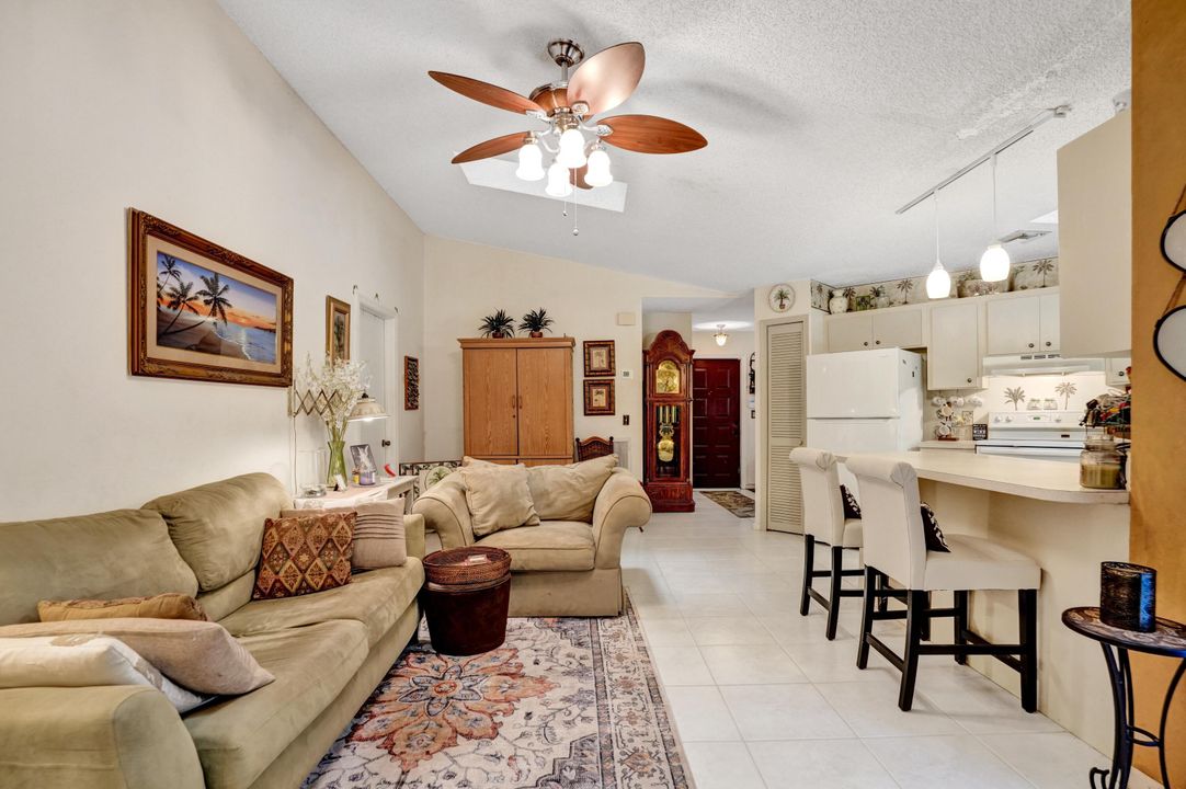 For Sale: $489,000 (3 beds, 2 baths, 1668 Square Feet)