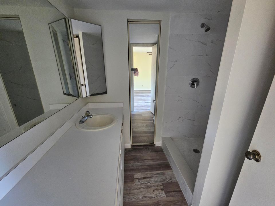 На продажу: $226,000 (2 спален, 2 ванн, 1288 Квадратных фут)