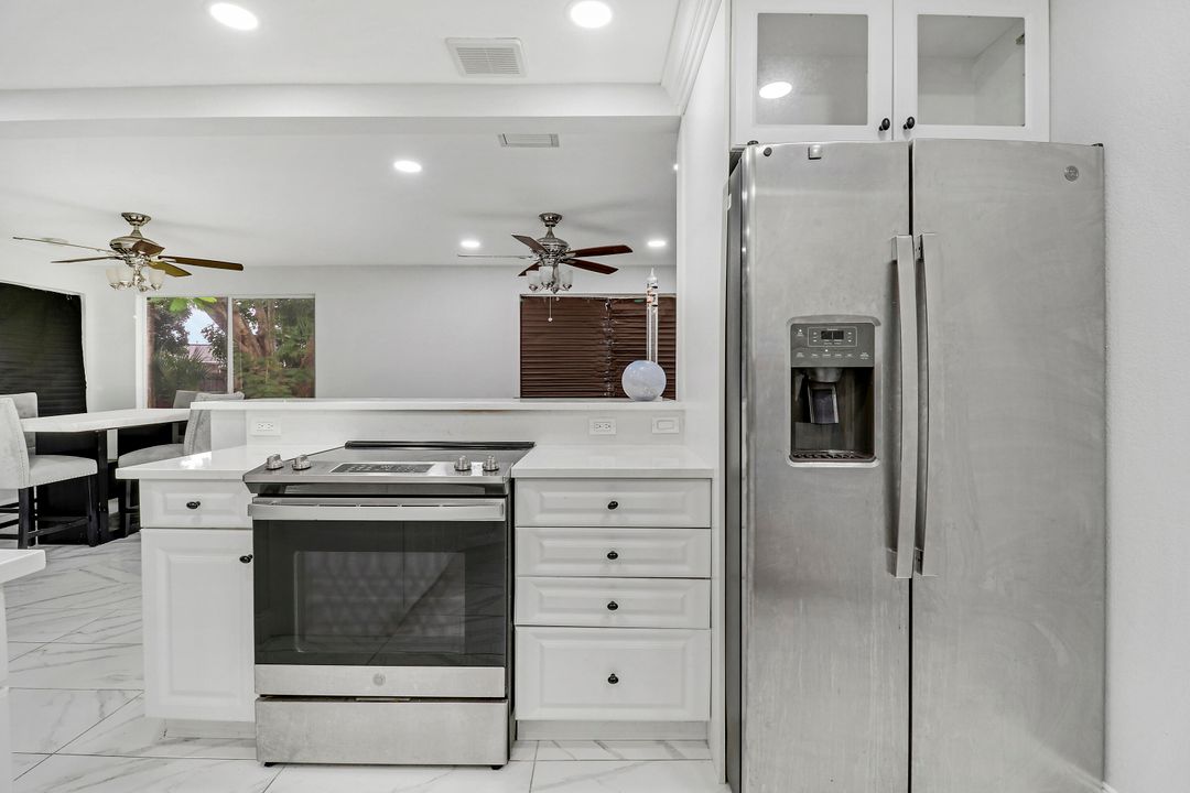 待售: $450,000 (4 贝兹, 2 浴室, 1453 平方英尺)