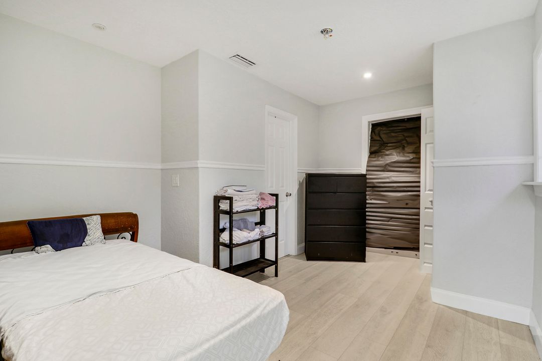 待售: $450,000 (4 贝兹, 2 浴室, 1453 平方英尺)