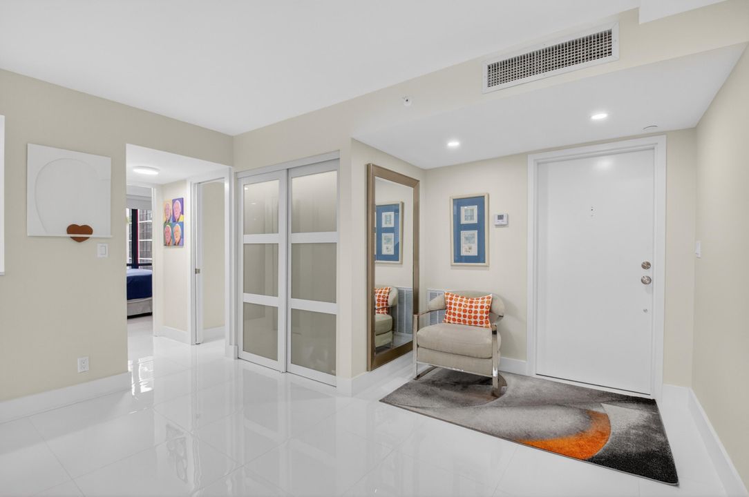 待售: $589,000 (2 贝兹, 2 浴室, 1255 平方英尺)