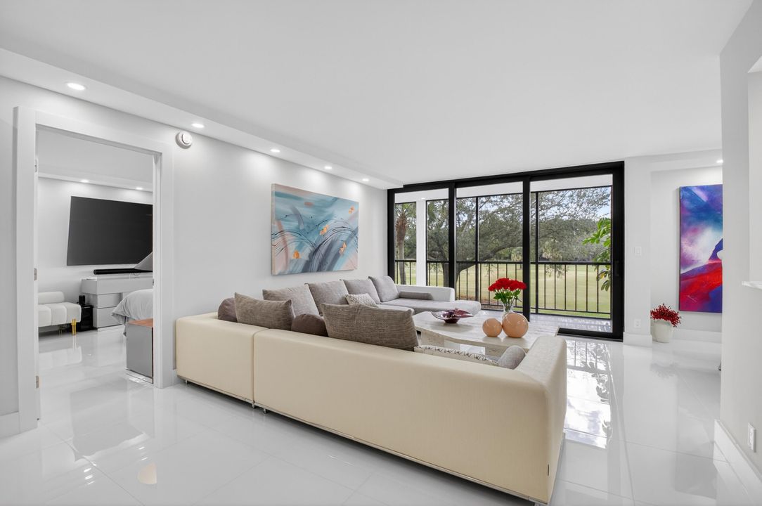 待售: $589,000 (2 贝兹, 2 浴室, 1255 平方英尺)