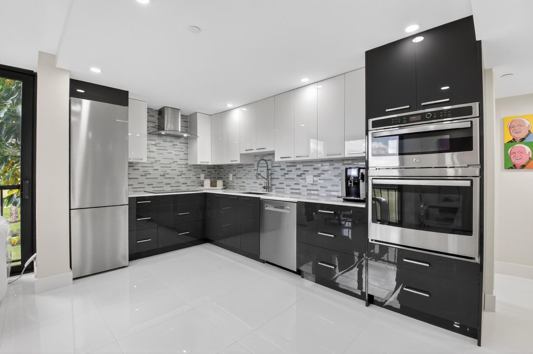 待售: $589,000 (2 贝兹, 2 浴室, 1255 平方英尺)