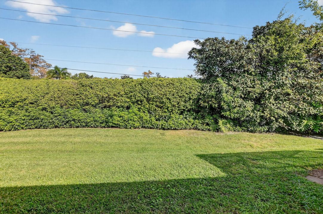 На продажу: $325,000 (2 спален, 2 ванн, 1115 Квадратных фут)