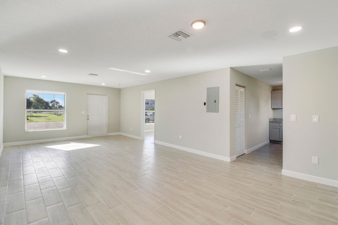 For Sale: $425,000 (0 beds, 0 baths, 2296 Square Feet)