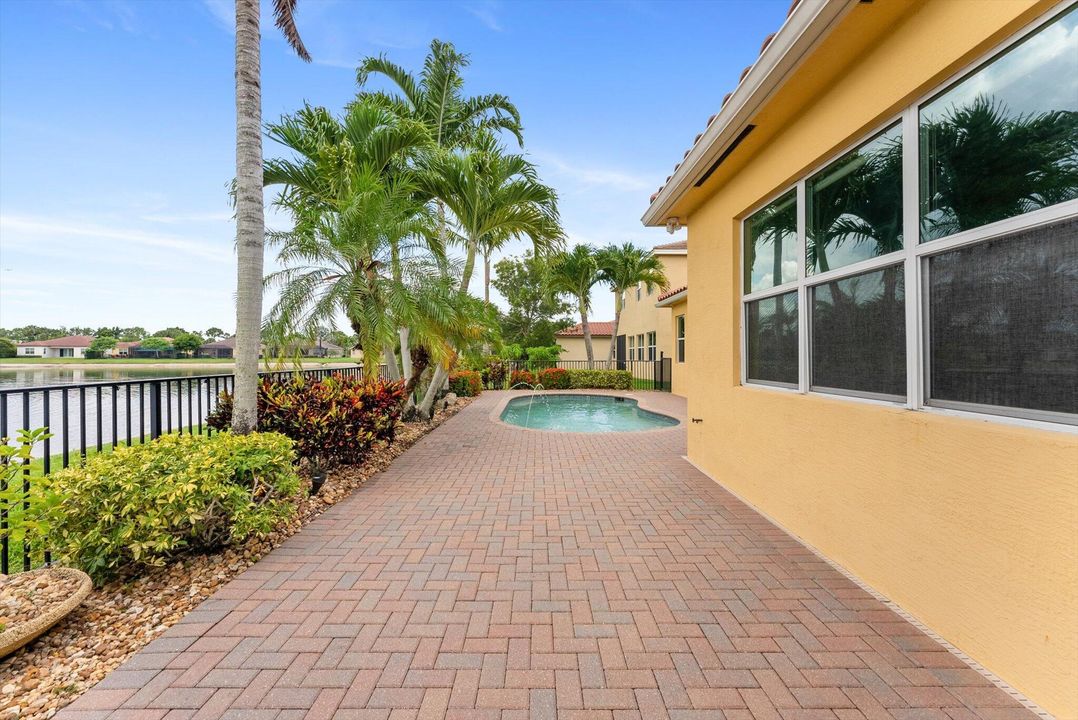 For Sale: $795,000 (4 beds, 4 baths, 2955 Square Feet)