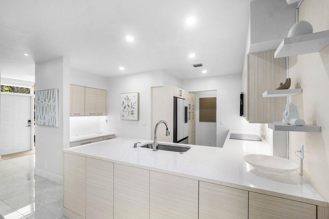 待售: $450,000 (2 贝兹, 2 浴室, 1458 平方英尺)