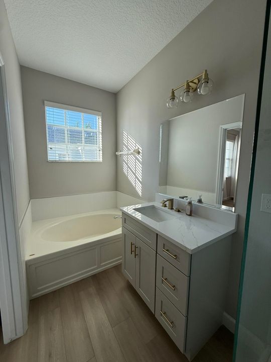 For Rent: $3,500 (3 beds, 2 baths, 1542 Square Feet)