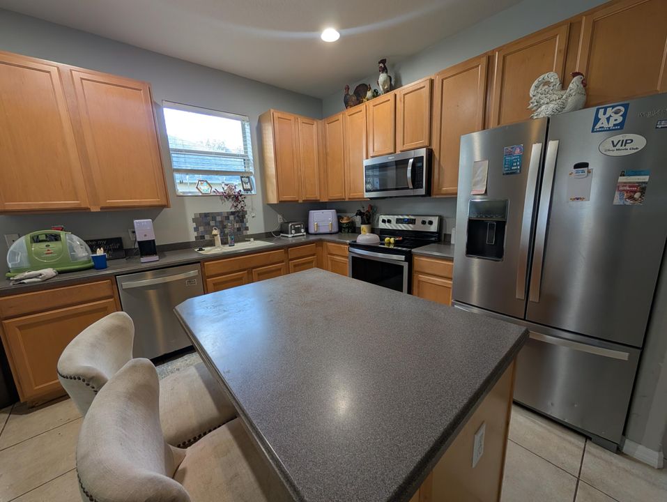 На продажу: $344,900 (3 спален, 2 ванн, 1631 Квадратных фут)