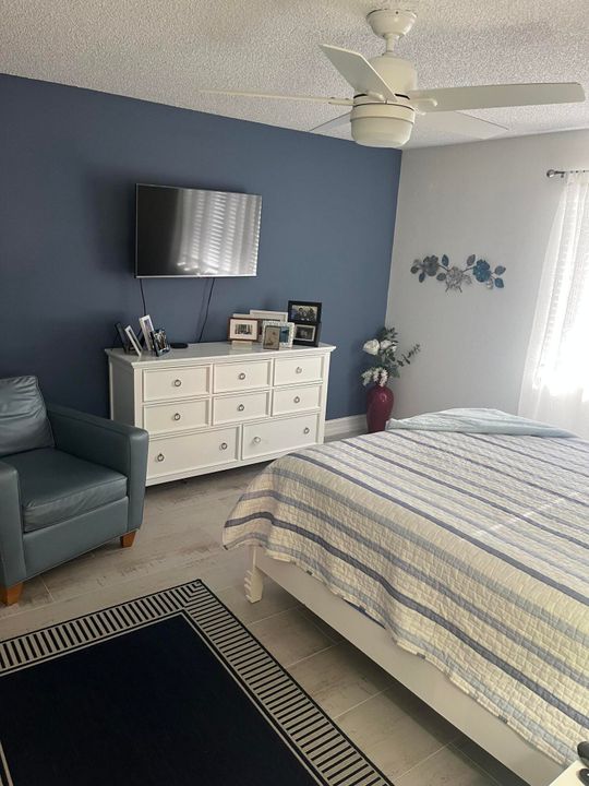 En Venta: $270,000 (2 camas, 2 baños, 1335 Pies cuadrados)