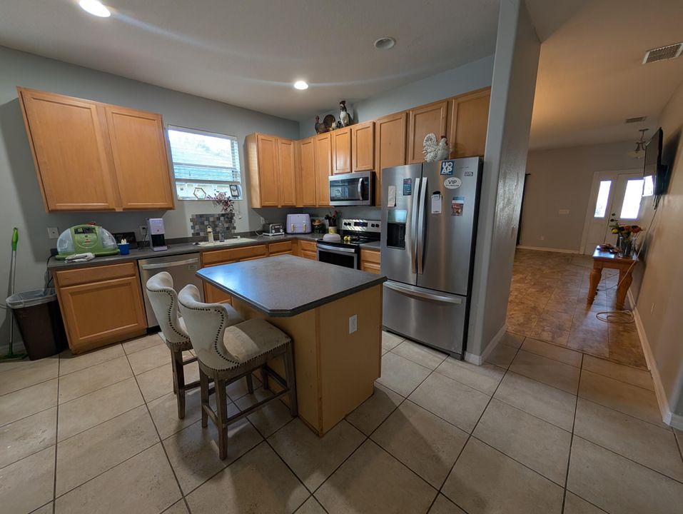 На продажу: $344,900 (3 спален, 2 ванн, 1631 Квадратных фут)