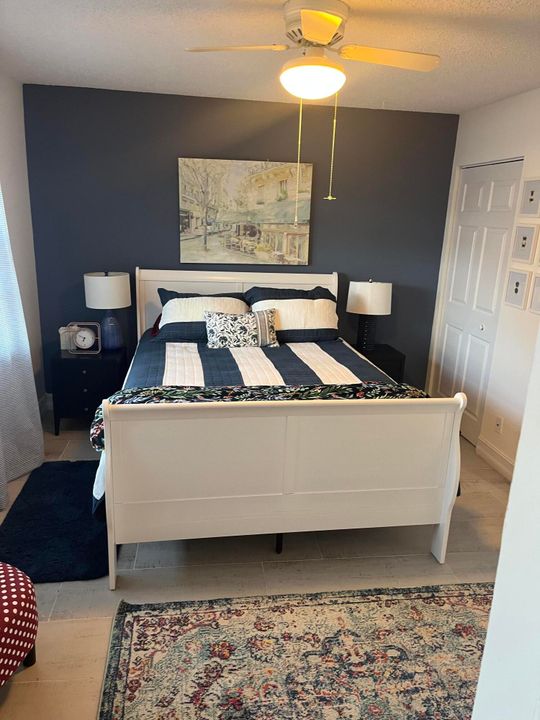 En Venta: $270,000 (2 camas, 2 baños, 1335 Pies cuadrados)