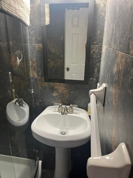 En Venta: $270,000 (2 camas, 2 baños, 1335 Pies cuadrados)