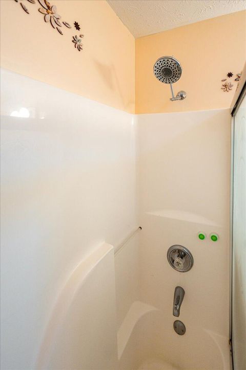 For Sale: $349,321 (3 beds, 2 baths, 1955 Square Feet)