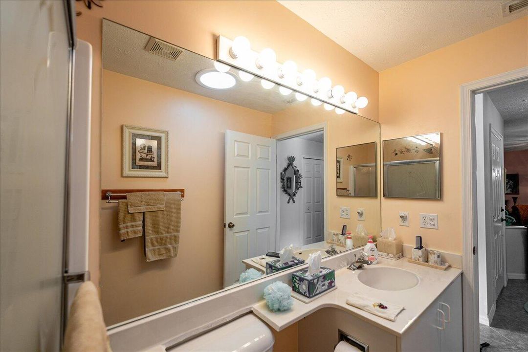 For Sale: $349,321 (3 beds, 2 baths, 1955 Square Feet)