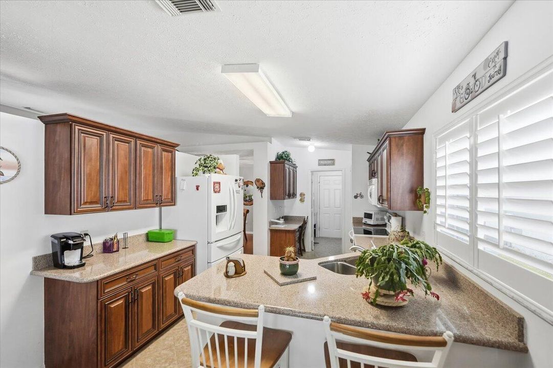 For Sale: $349,321 (3 beds, 2 baths, 1955 Square Feet)