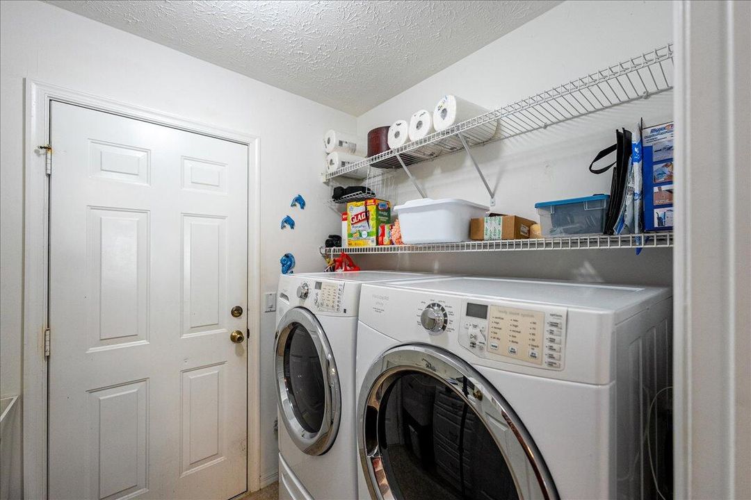 For Sale: $349,321 (3 beds, 2 baths, 1955 Square Feet)