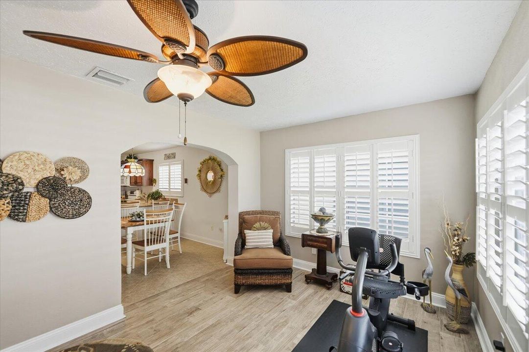 For Sale: $349,321 (3 beds, 2 baths, 1955 Square Feet)