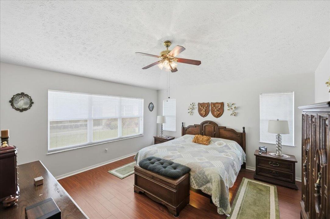 For Sale: $349,321 (3 beds, 2 baths, 1955 Square Feet)