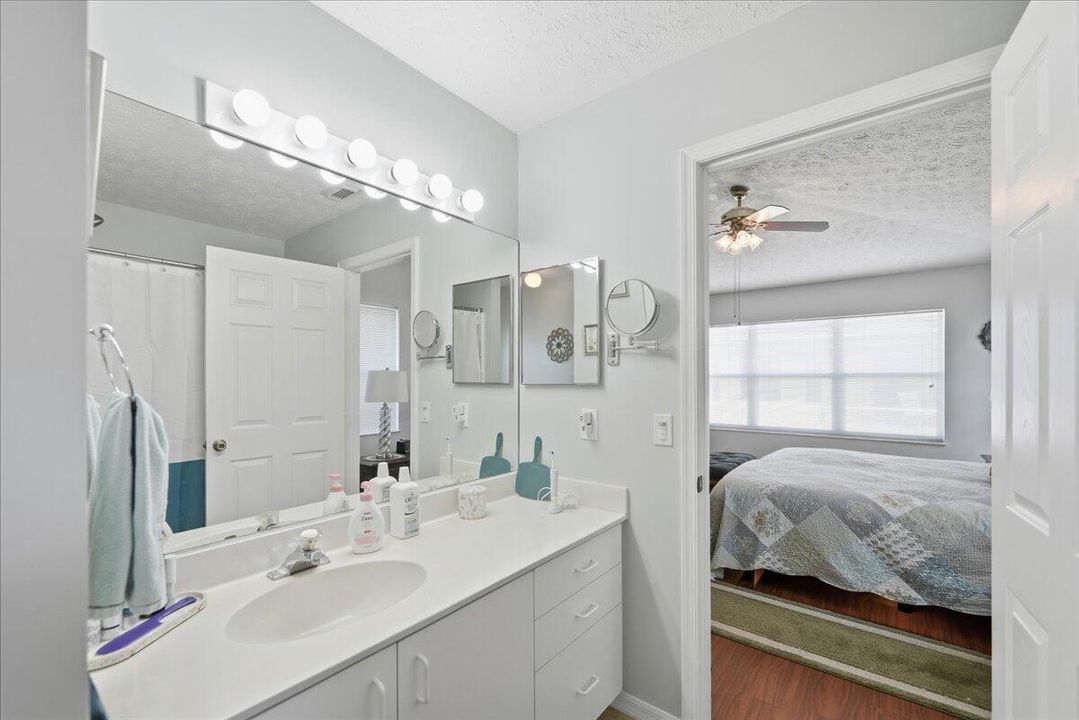 For Sale: $349,321 (3 beds, 2 baths, 1955 Square Feet)