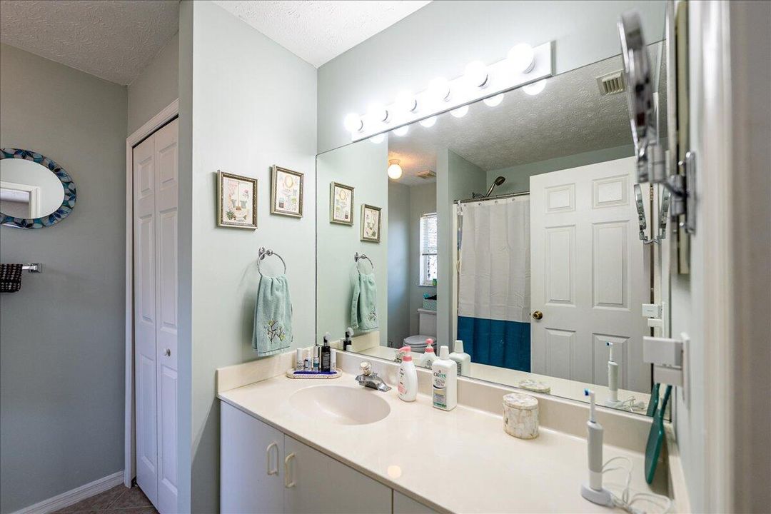 For Sale: $349,321 (3 beds, 2 baths, 1955 Square Feet)