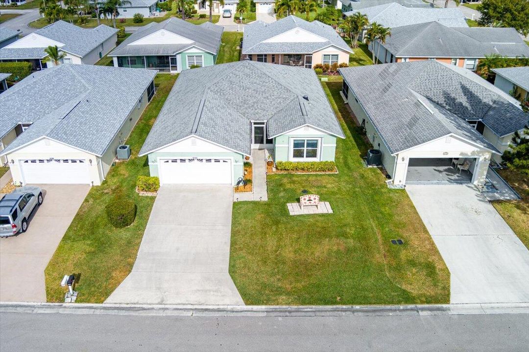 For Sale: $349,321 (3 beds, 2 baths, 1955 Square Feet)