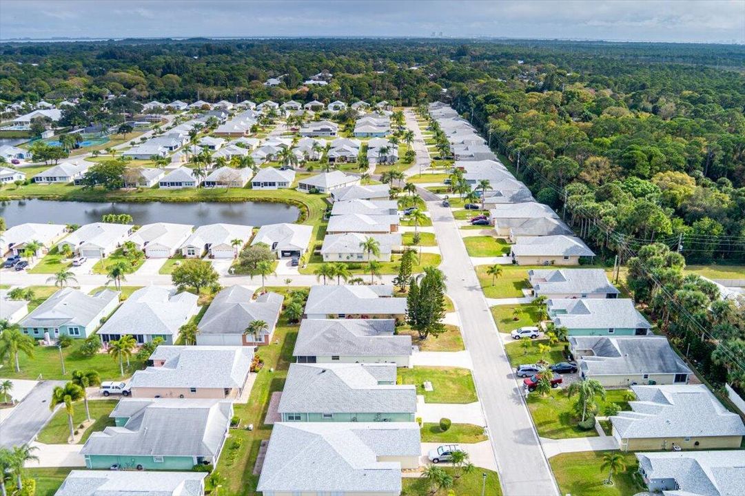 For Sale: $349,321 (3 beds, 2 baths, 1955 Square Feet)