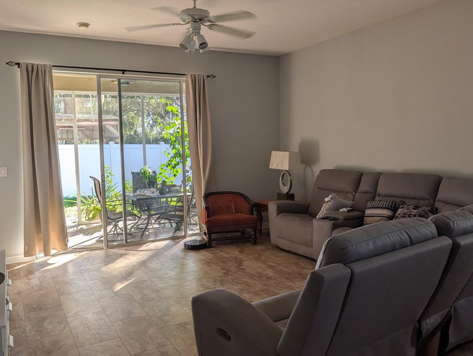 На продажу: $344,900 (3 спален, 2 ванн, 1631 Квадратных фут)