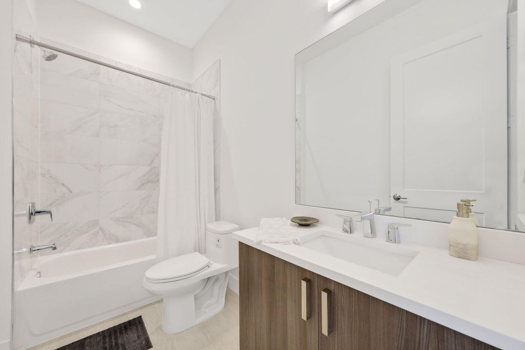 For Rent: $7,000 (4 beds, 3 baths, 2263 Square Feet)