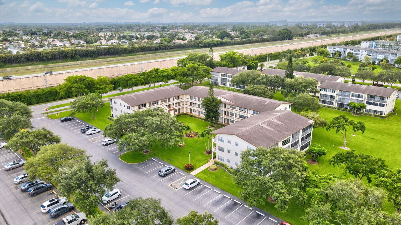 出租: $1,650 (1 贝兹, 1 浴室, 720 平方英尺)