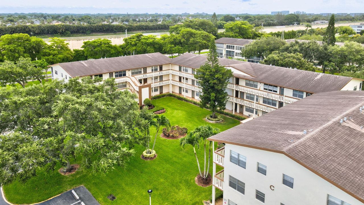 出租: $1,650 (1 贝兹, 1 浴室, 720 平方英尺)