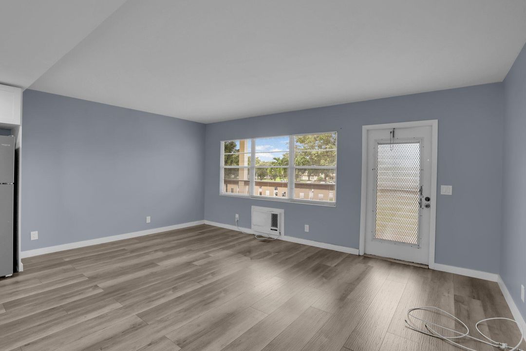 出租: $1,650 (1 贝兹, 1 浴室, 720 平方英尺)