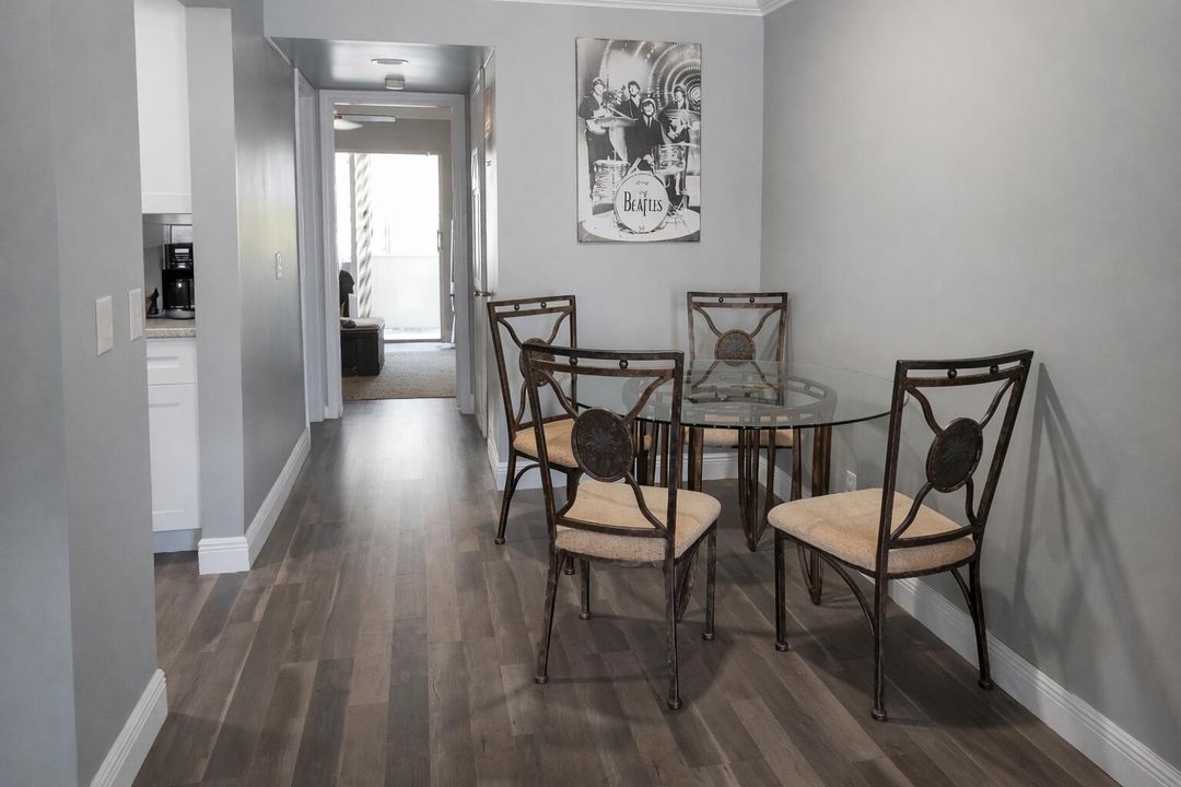 待售: $83,000 (1 贝兹, 1 浴室, 570 平方英尺)