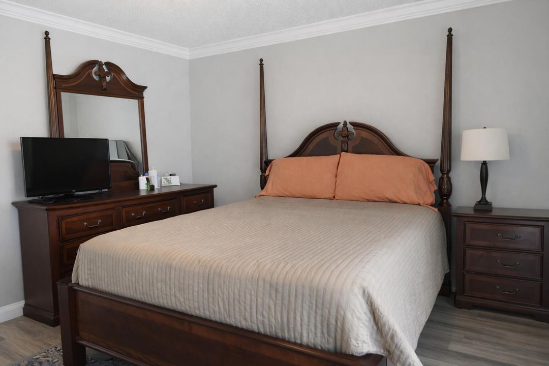 待售: $83,000 (1 贝兹, 1 浴室, 570 平方英尺)