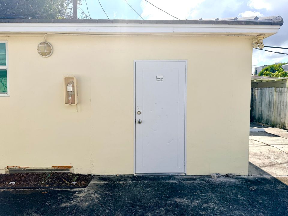 For Rent: $1,400 (1 beds, 1 baths, 600 Square Feet)