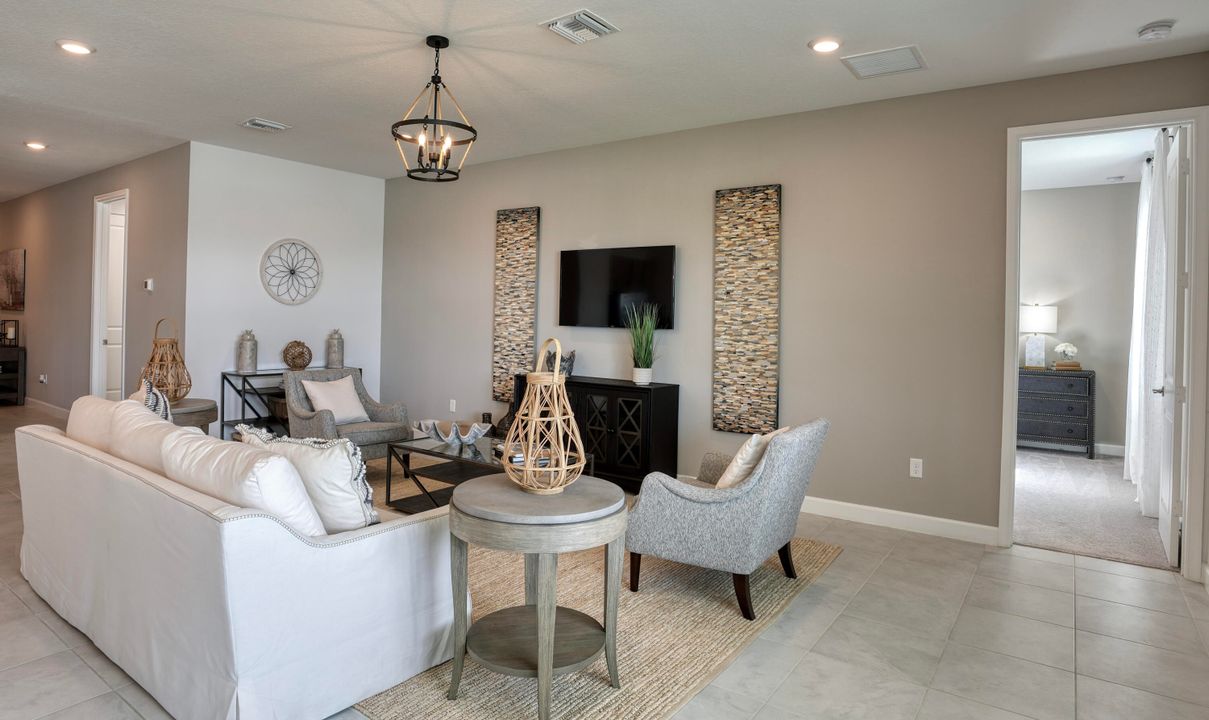 For Sale: $415,000 (4 beds, 2 baths, 1939 Square Feet)