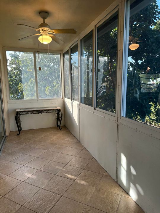 For Sale: $89,500 (2 beds, 2 baths, 907 Square Feet)