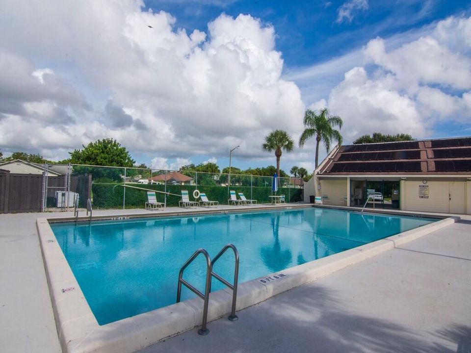 出租: $2,150 (3 贝兹, 2 浴室, 1411 平方英尺)