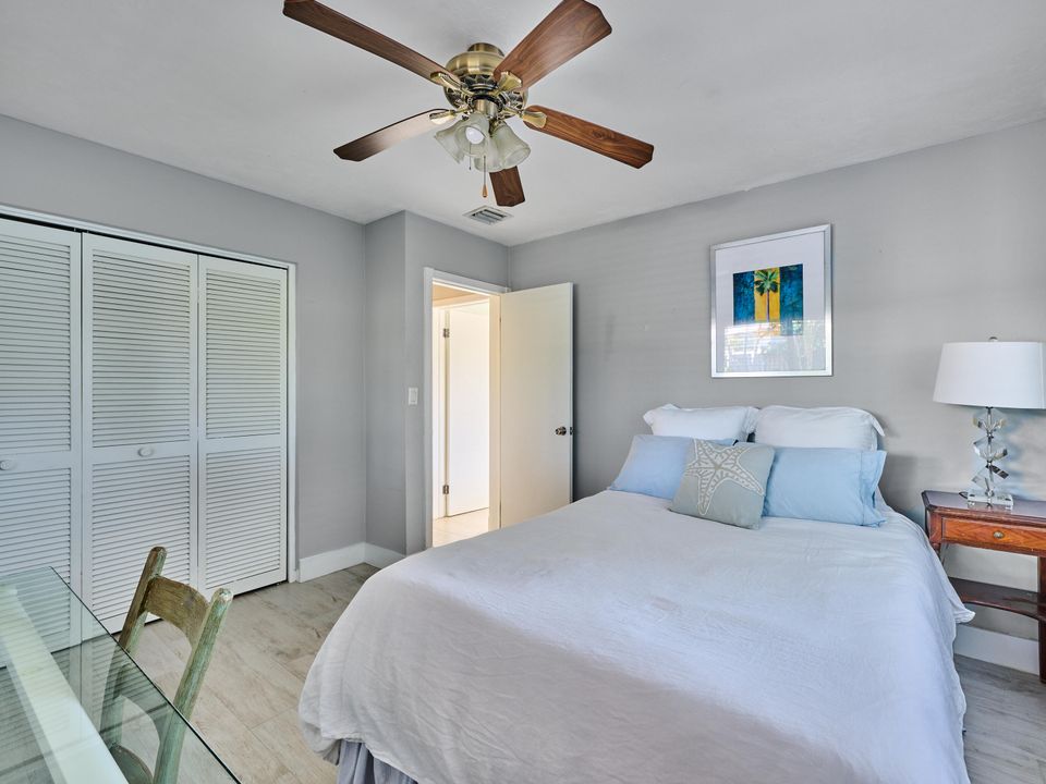 出租: $7,200 (3 贝兹, 3 浴室, 1923 平方英尺)