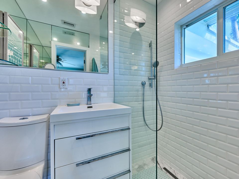 出租: $7,200 (3 贝兹, 3 浴室, 1923 平方英尺)