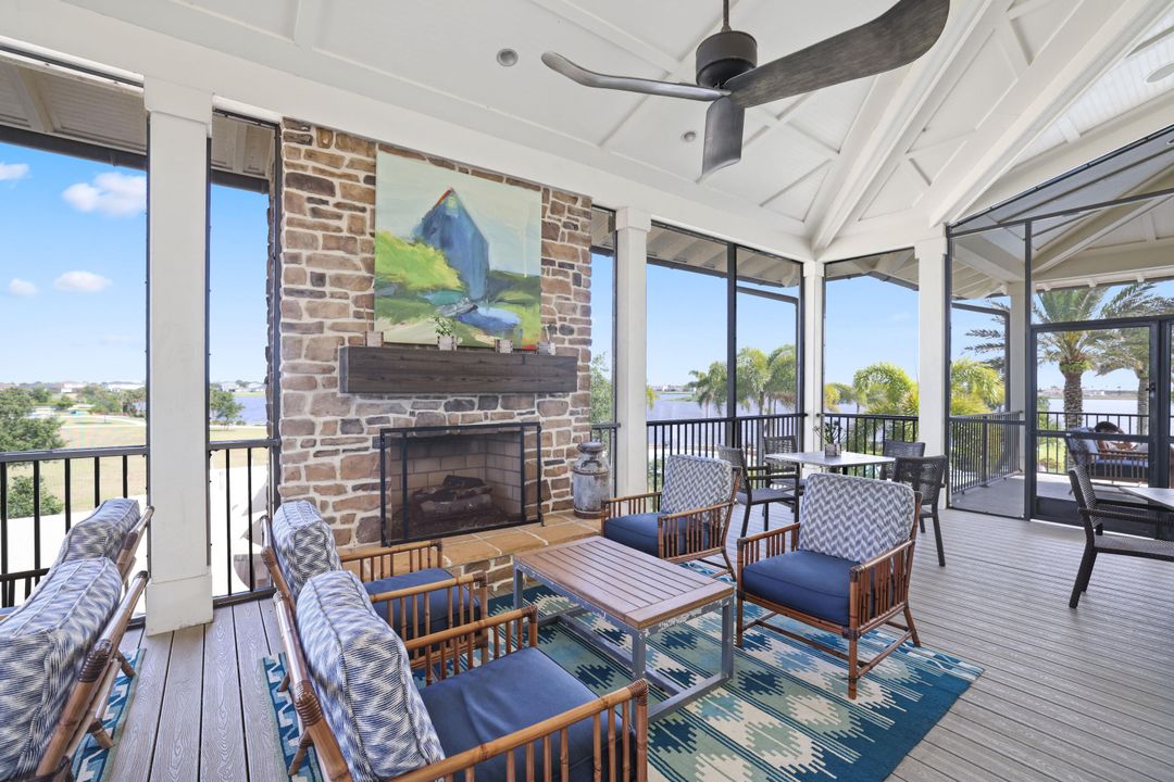 For Sale: $725,000 (4 beds, 3 baths, 2672 Square Feet)