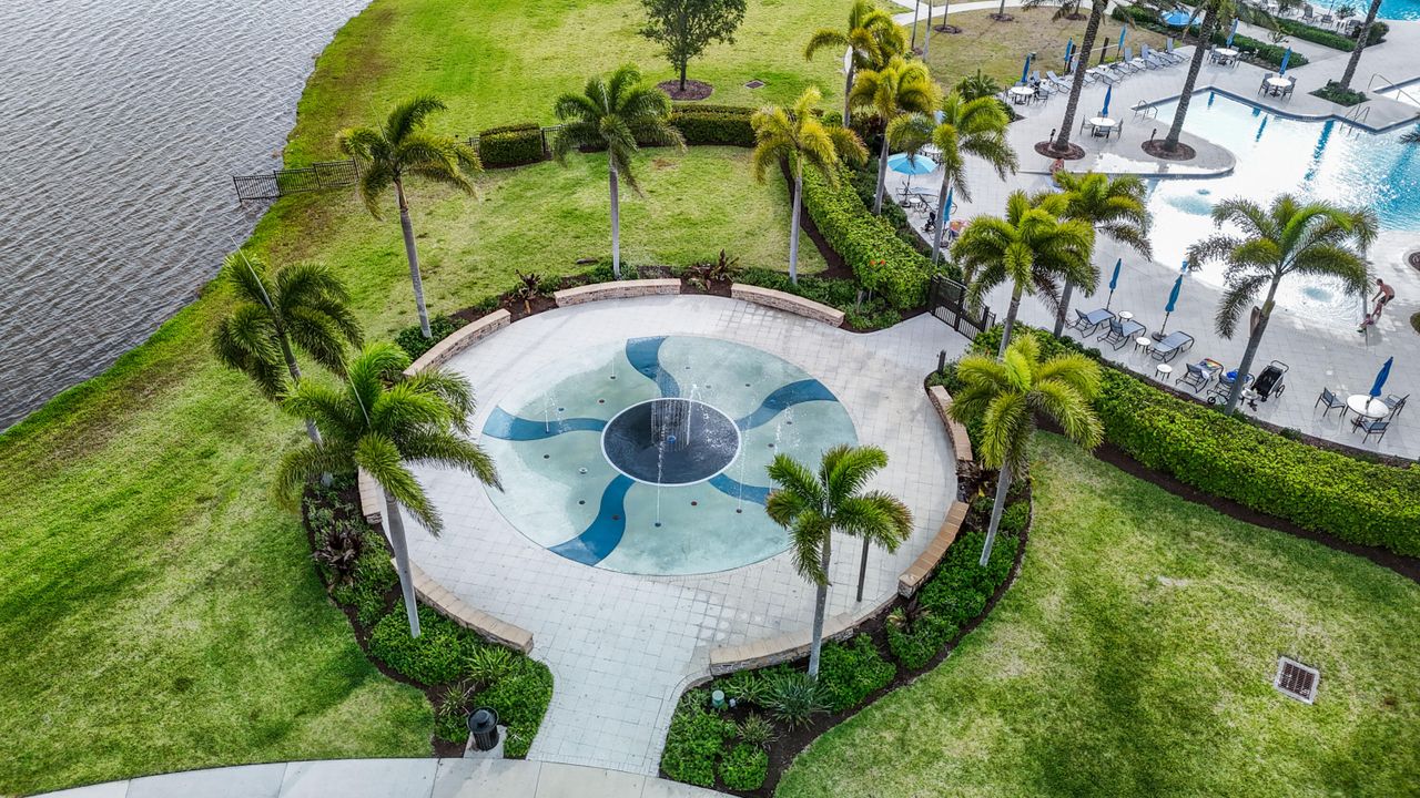 For Sale: $725,000 (4 beds, 3 baths, 2672 Square Feet)